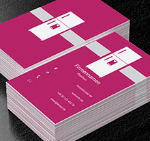 Ein Kühlschrank auf einem rosa Hintergrund, Verkauf, Unterhaltungselektronik und Haushaltsgerät - Visitenkarten Netprint