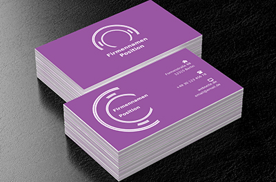 Weiße Elemente auf einem lila Hintergrund, Dienstleistungen im Büro, Marketingagentur - Visitenkarten Netprint