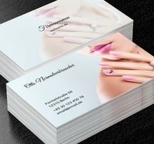 Subtiles Porträt einer Frau mit rosa Maniküre, Gesundheit und Schönheit, Schönheitssalon - Visitenkarten Netprint